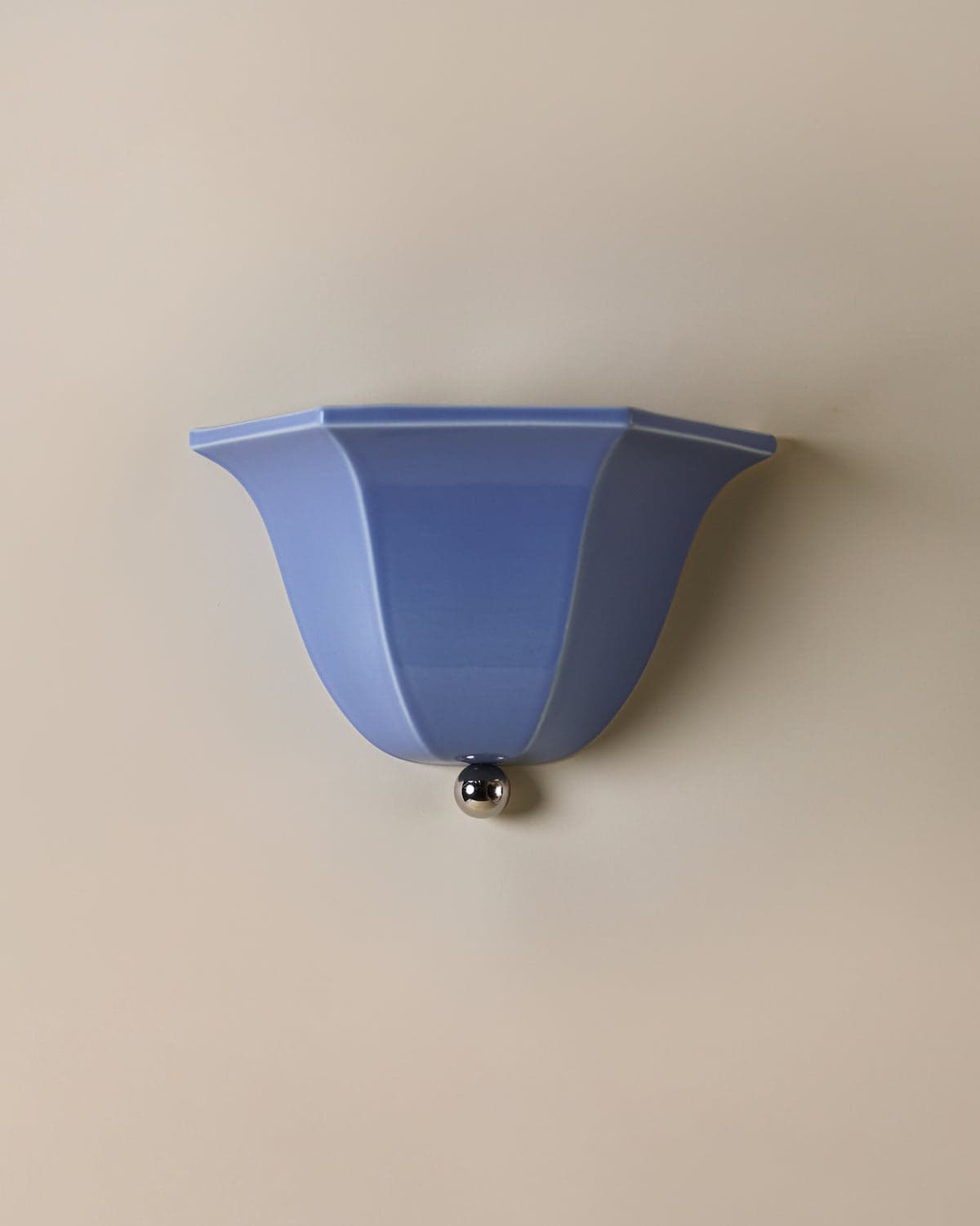Maeve Sconce