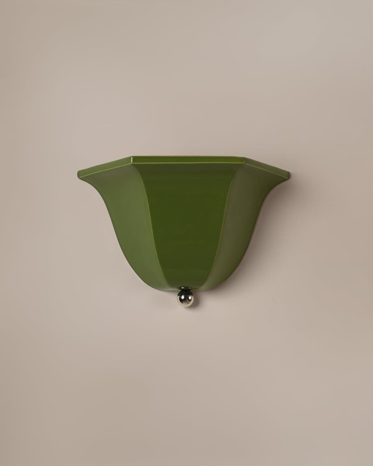 Maeve Sconce